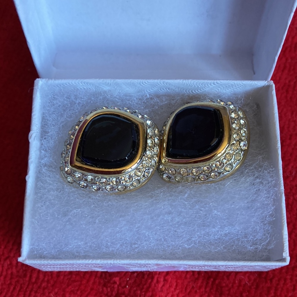 EUC VINTAGE AMERICAN FASHION JEWELS, INC GORGEOUS CLIP EARRINGS - Picture 2 of 7